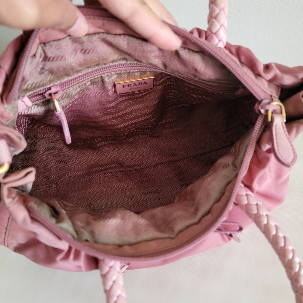 ‼️SOLD‼️ Authentic Prada Pink Bag with Card Certificate - Picture 11 of 17
